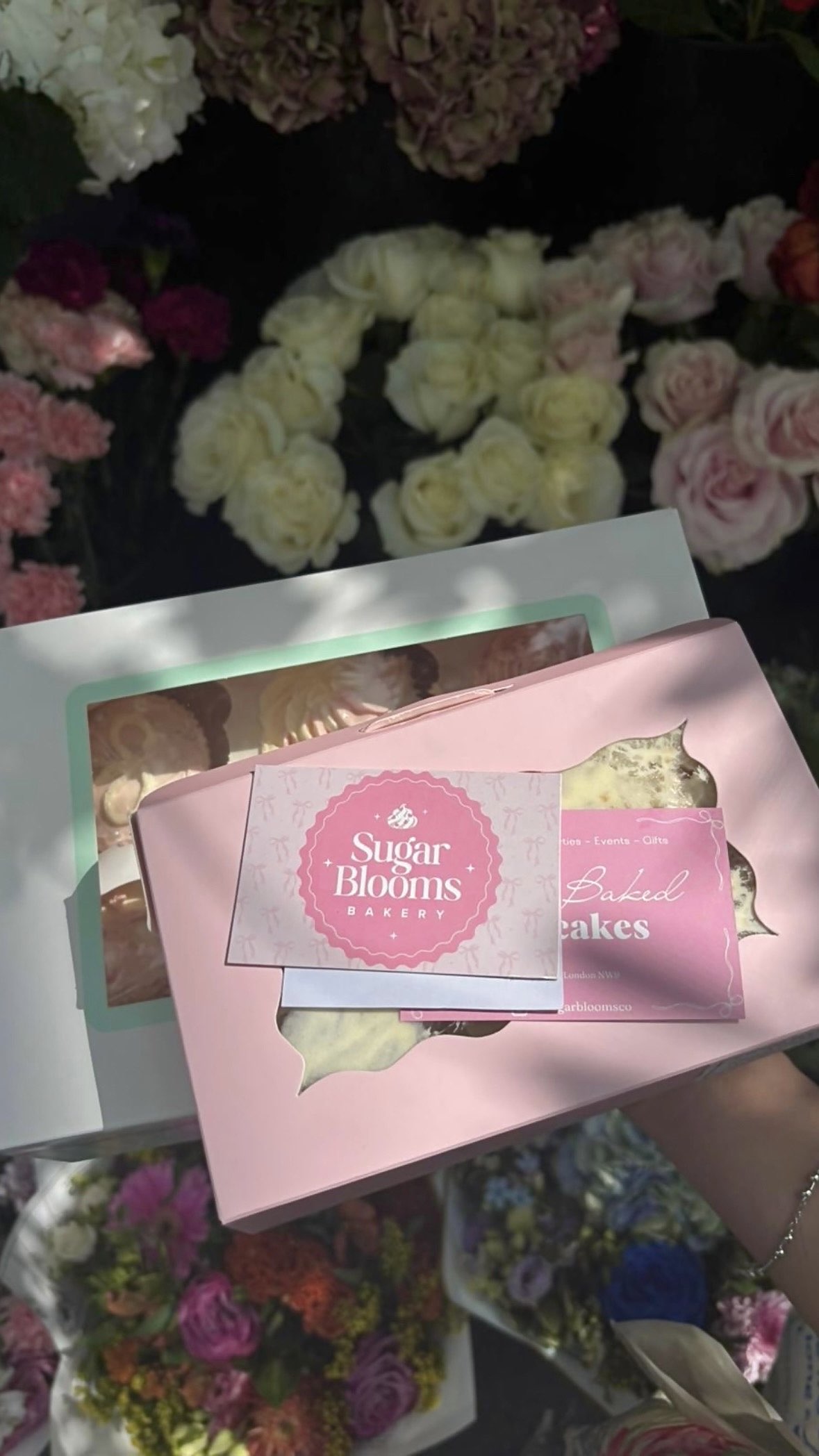 Sugar Blooms cupcakes showcase 2